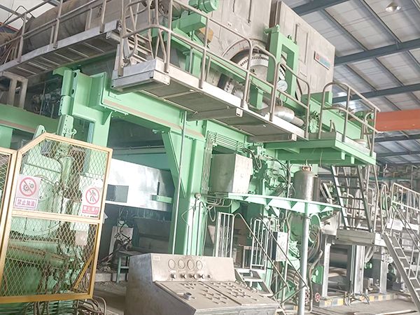 新月型衛(wèi)生高速紙機